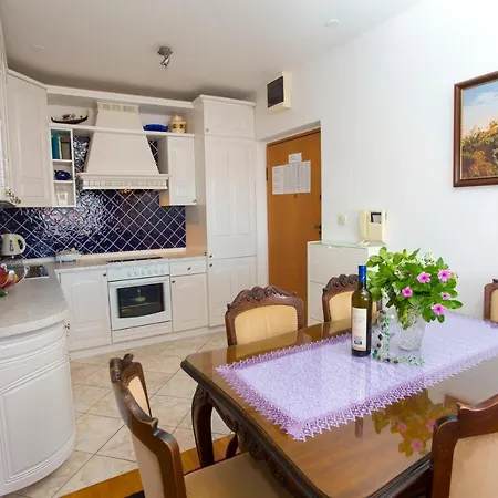Ivan Centar Apartment Makarska